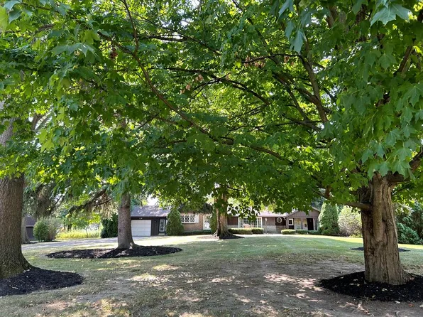 351 W Beal Ave, Bucyrus, OH 44820