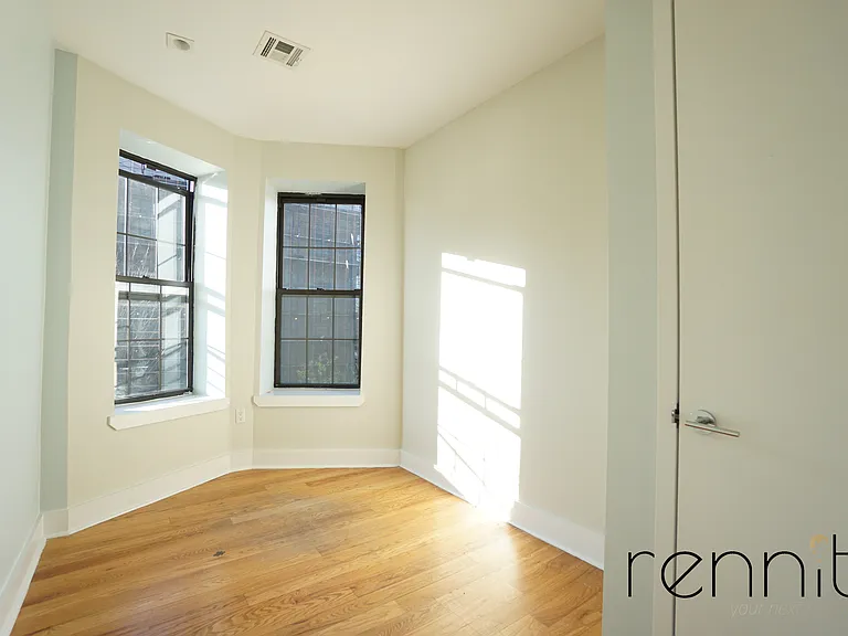 137 Albany Ave #2F — Photo 11