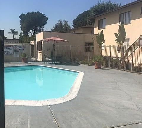 5th image of 312 N San Antonio Ave APT 8