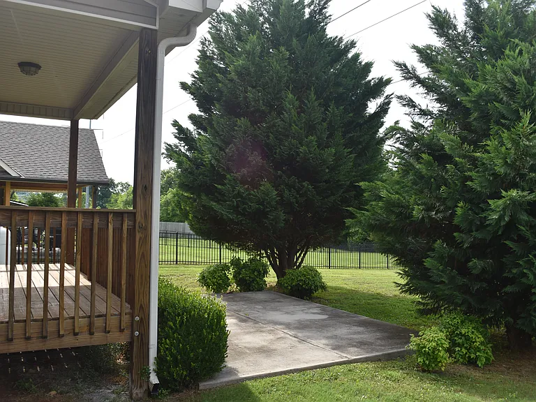 2548 Waterhaven Dr — Photo 3