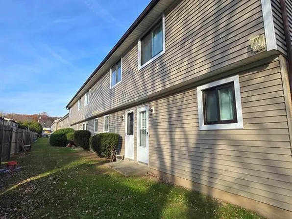 1448 Meriden Rd APT 15, Waterbury, CT 06705