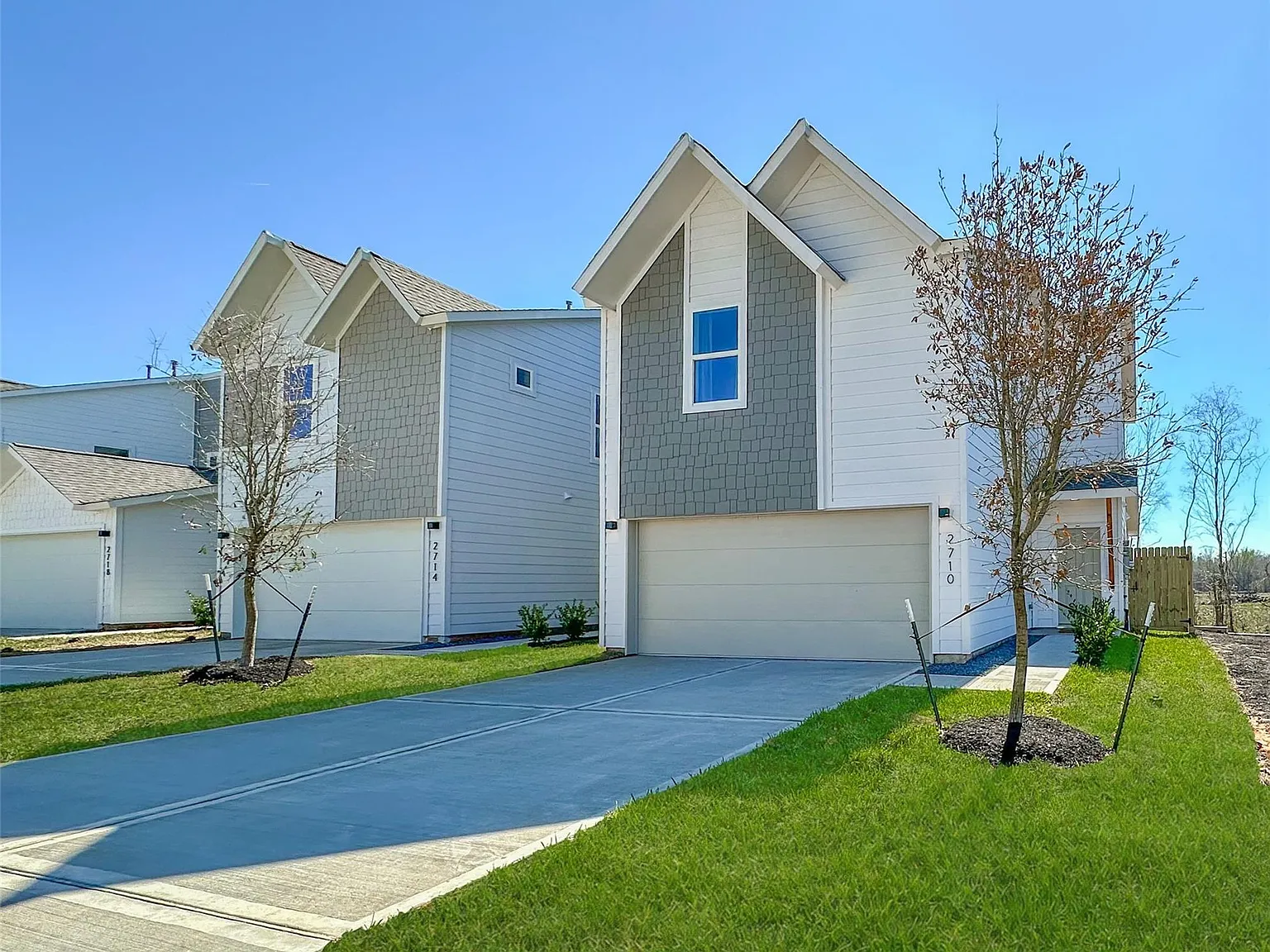 3 bed, 2.5 bath, 1334 sqft, $1,800 — Photo 2
