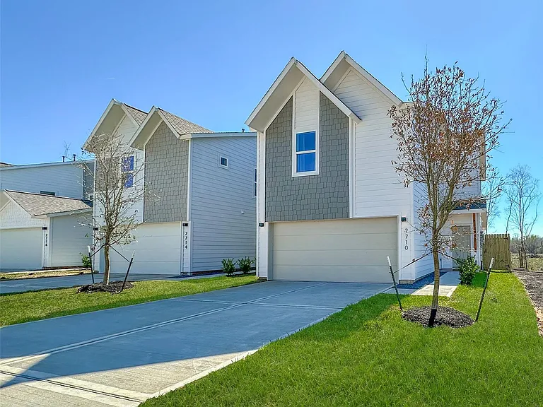 2710 Discovery Trails Ct — Photo 2