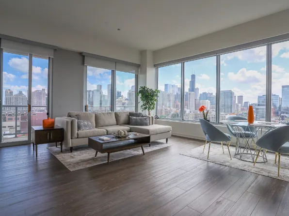 902 W Superior St #1408, Chicago, IL 60644