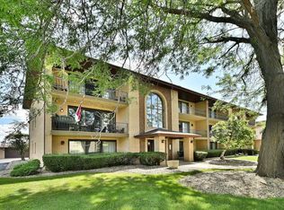 7438 Ponderosa Ct, Orland Park, IL 60462
