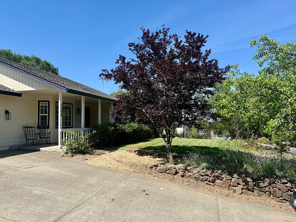 1st image of 2698 La Canada Ct