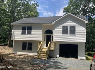 115 Beach Rd, Milford, PA 18337