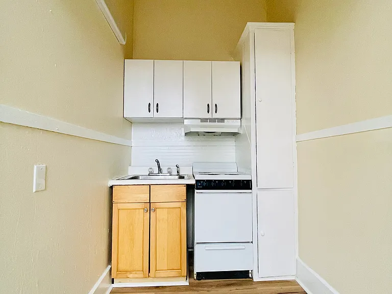 567 Saint Paul St #4 — Photo 21