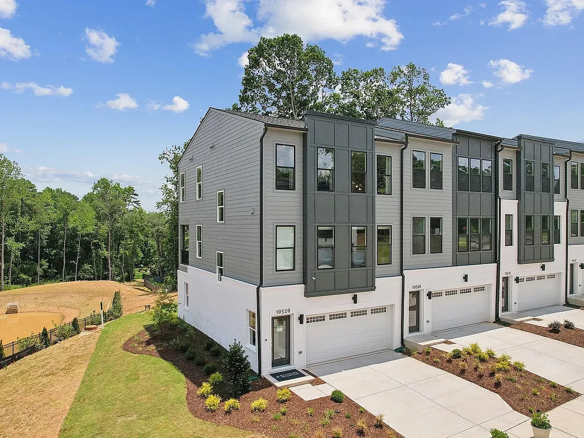 Building Photo - 10558 Pleasant Branch Dr