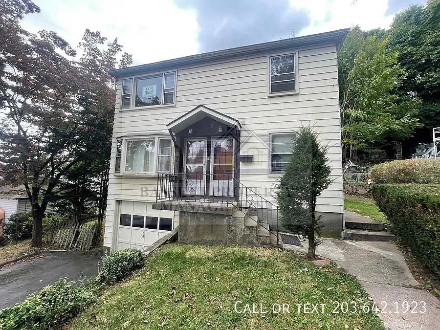 3 bed, 1.0 bath, 1196 sqft, $1,695 — Photo 2
