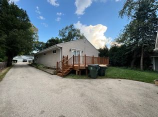516 N Prairie Ave, Mundelein, IL
