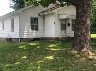 1100 W White St, Marion, IL 62959