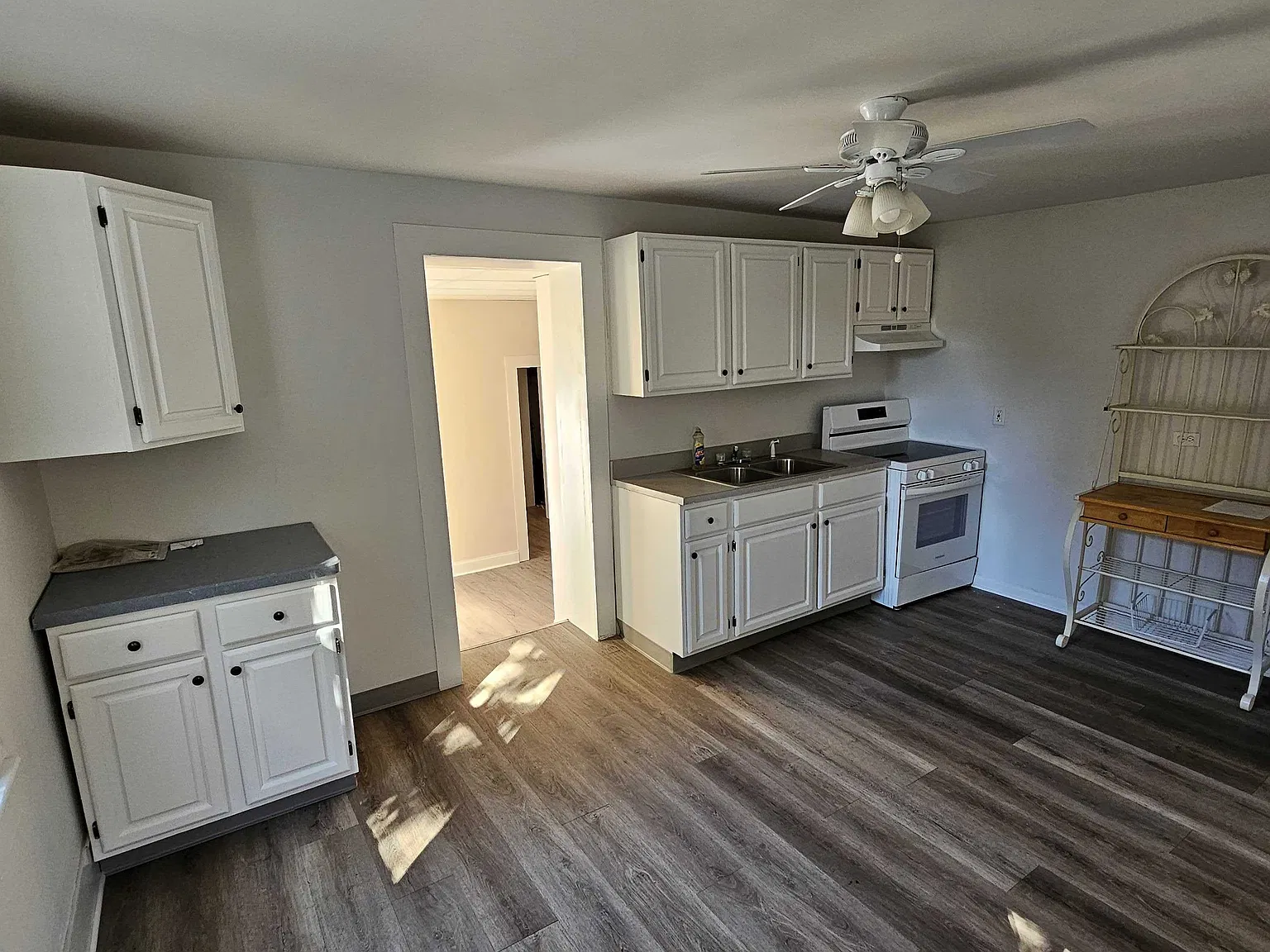 1019 Remington Ave — Photo 1