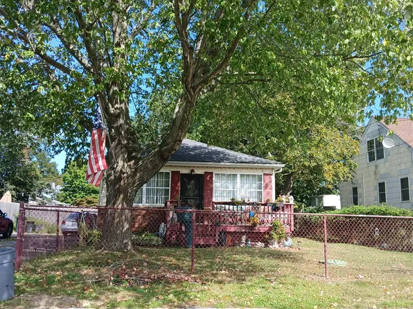25 Campbell Street, Patchogue, NY 11772
