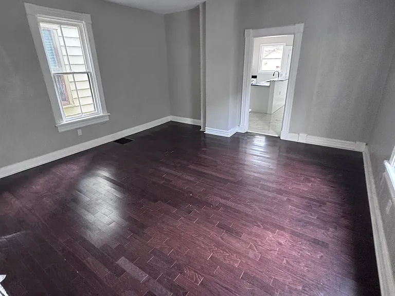 533 Wyoming St — Photo 2
