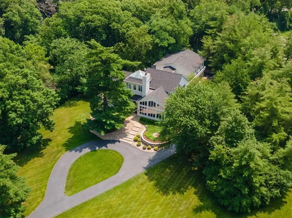 12568 Jenifer Ln, Saint Louis, MO 63131