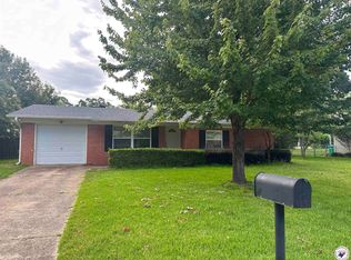 4 Sidney Dr, Texarkana, TX 75503