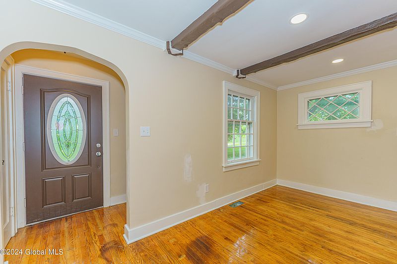 4th image of 202 Glenmont Road