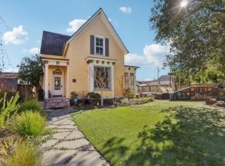 711 D St, Petaluma, CA 94952