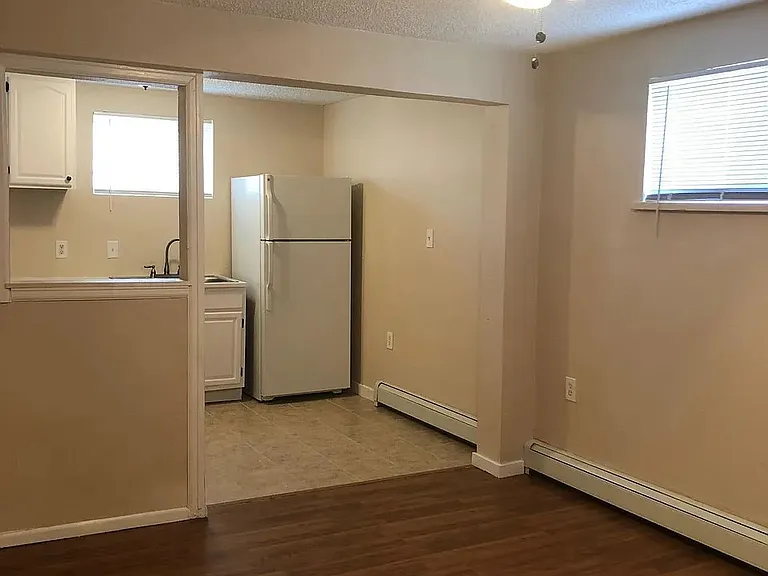 1136 Xanthia St #1136 — Photo 4
