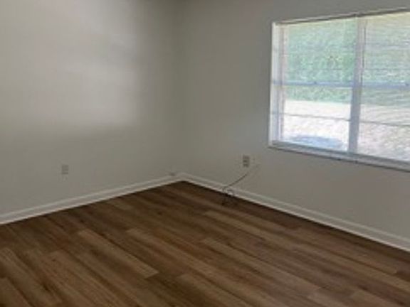 2nd image of 1107 Silverton Ct APT 1