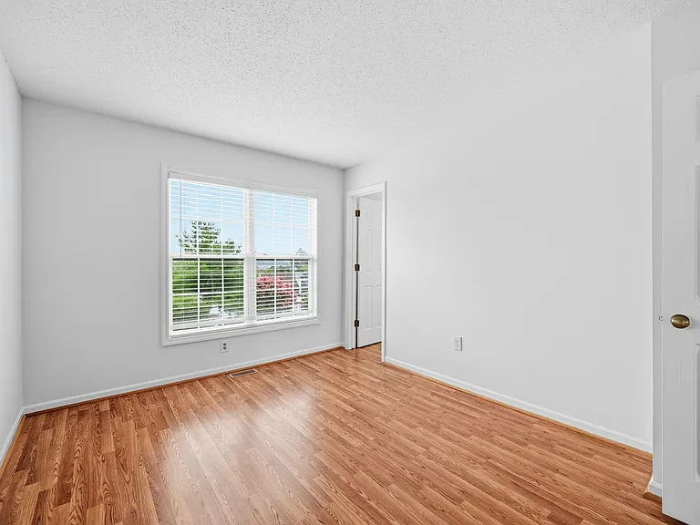 2202 S Nelson St — Photo 7