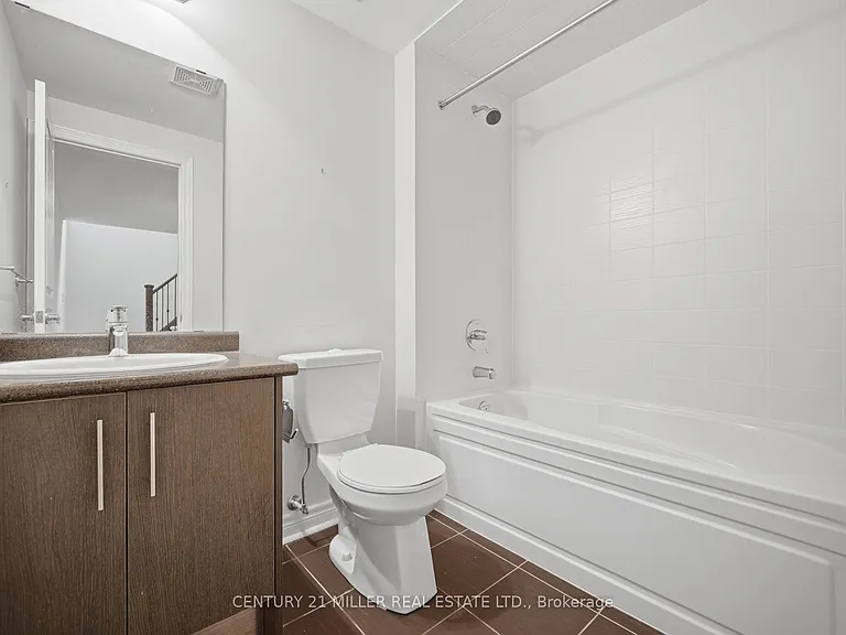2455 Village Cmn — Photo 41