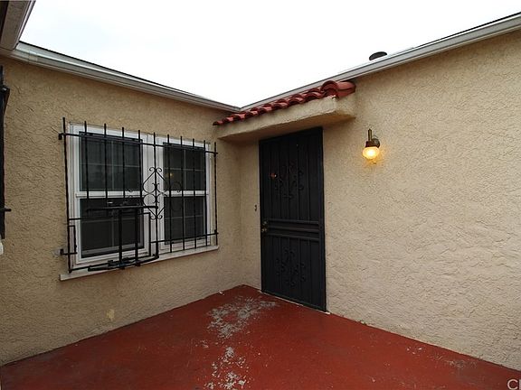 2nd image of 1058 W 98th St