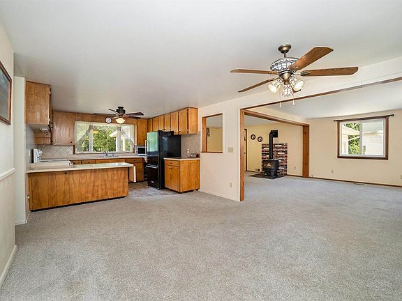 3rd image of 2826 W Walter Rd