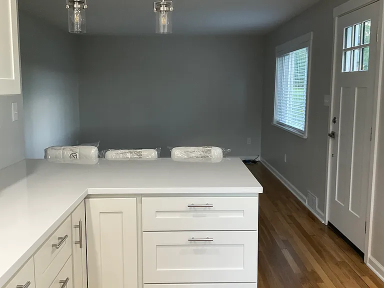 5238 Middle Rd — Photo 4