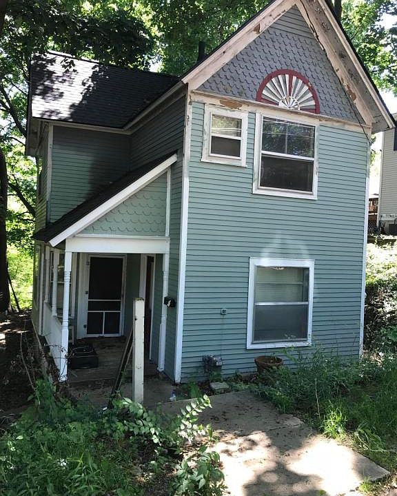 1st image of 613 Pioneer St