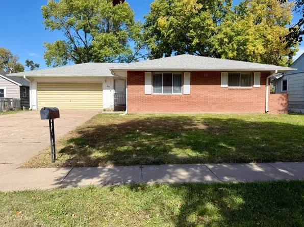 965 W 2nd St, Colby, KS 67701