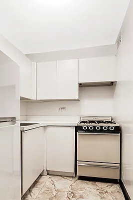 Rented by Brown Harris Stevens | media 23