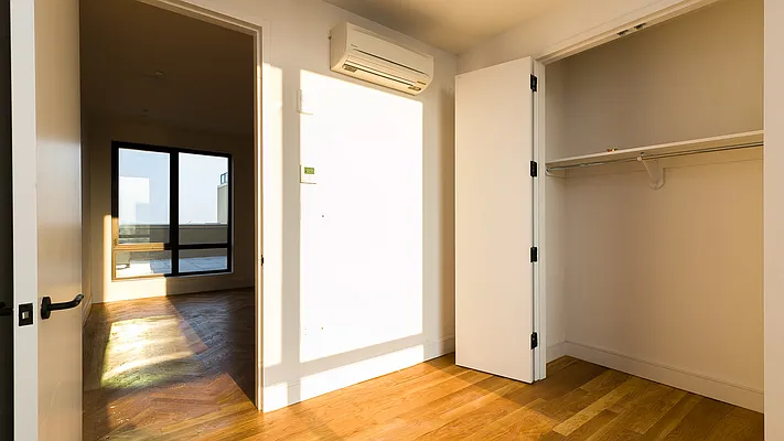 Rented by Nooklyn NYC LLC | media 57