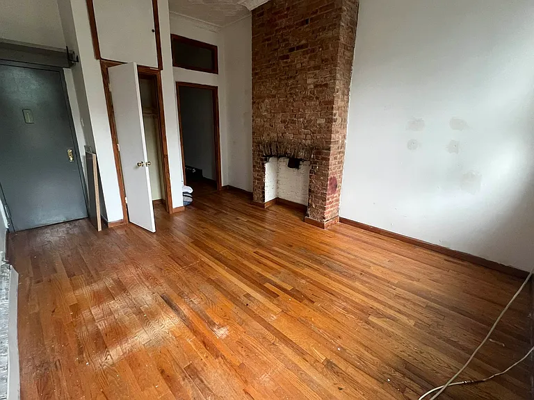 308 Ellery St #2R — Photo 3