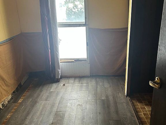 3rd image of 1404 Rumbaugh Ln