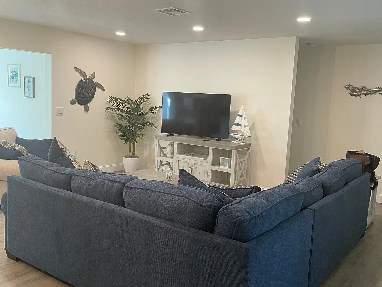642 Companion Way — Photo 4