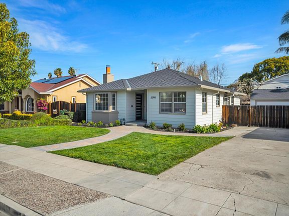3rd image of 2098 Jonathan Ave