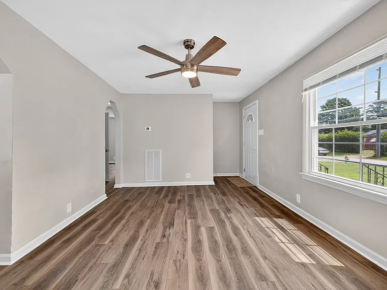 816 Martin Ave — Photo 4