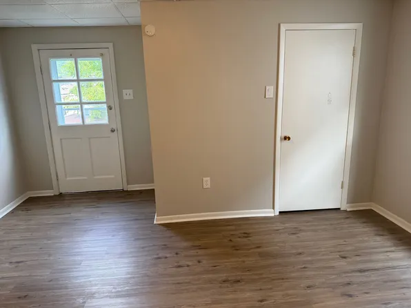 1624 6th Ave APT 2, Beaver Falls, PA 15010
