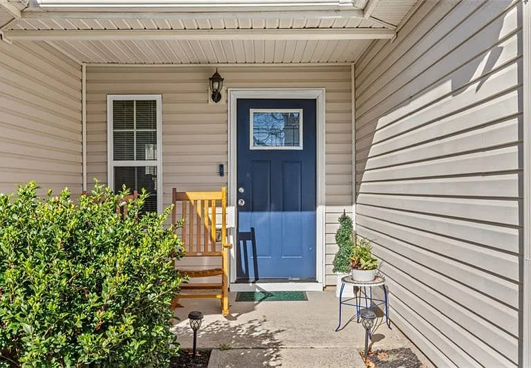 5720 Crow Dr — Photo 3