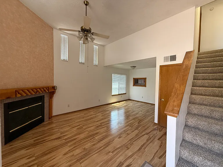 2801 Mirto Dr NE — Photo 2