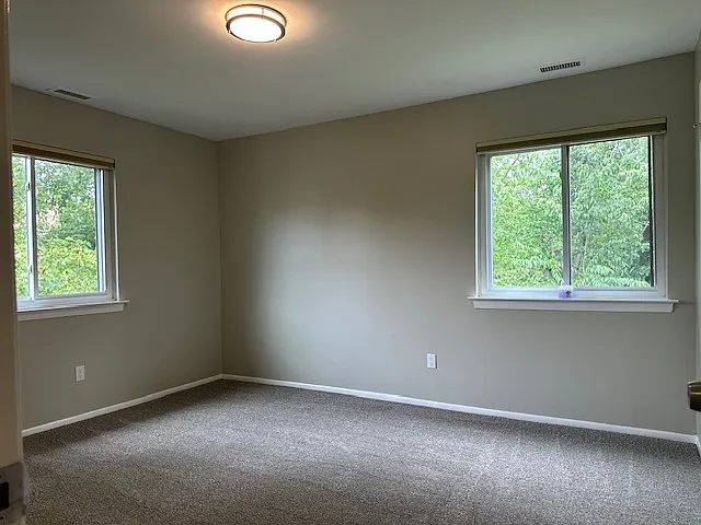 406 Stockton Ct — Photo 12