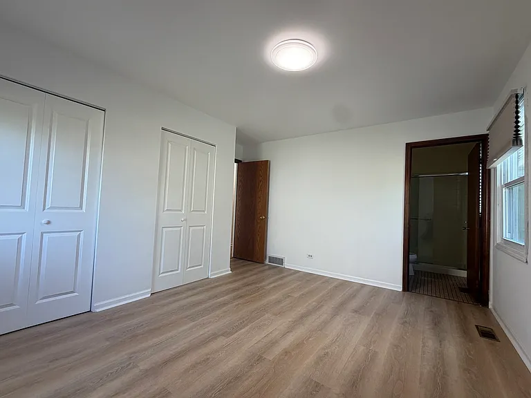 1161 Parker Ln — Photo 9