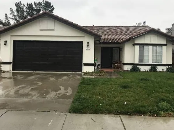 980 Alder St, Hollister, CA 95023