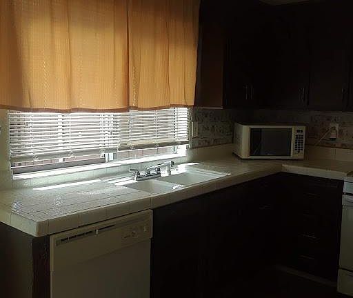 4th image of 4084 Savannah Ln