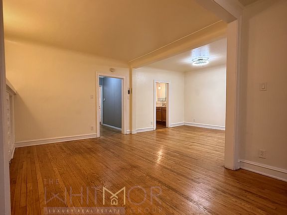 2nd image of 7151 S East End Ave APT 1