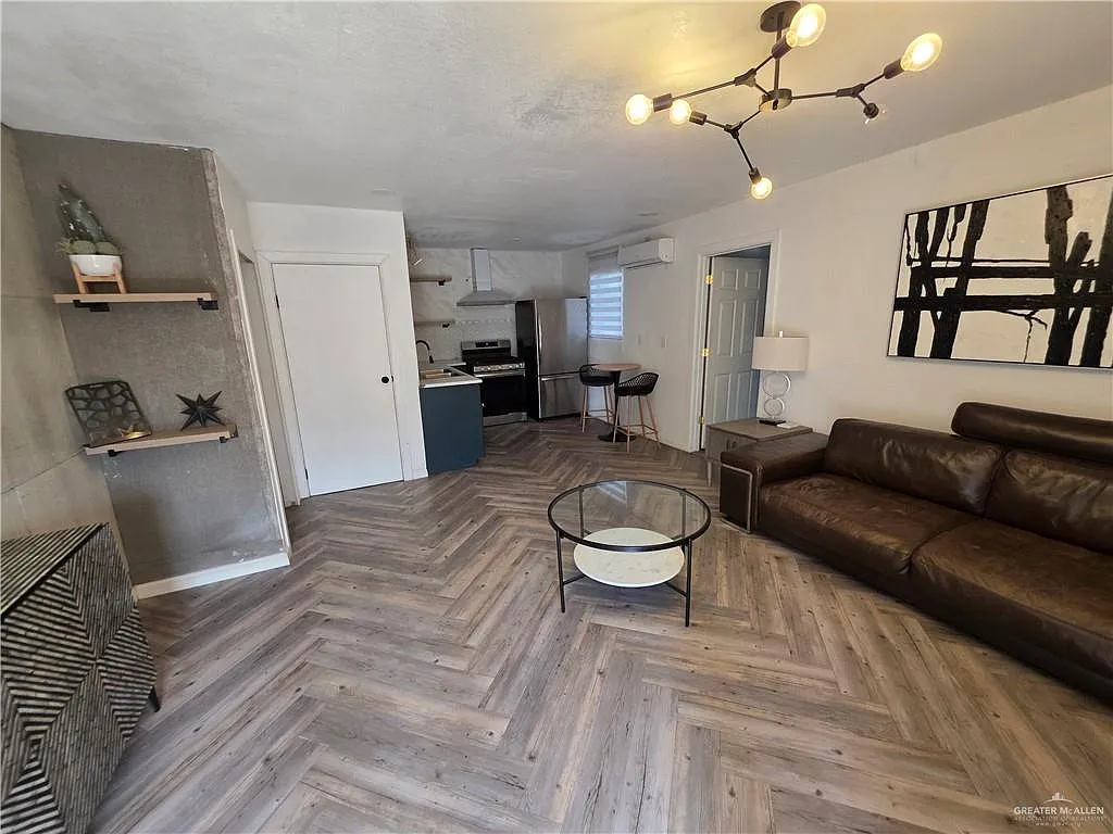1 bed, 1.0 bath, 2860 sqft, $850 — Photo 4