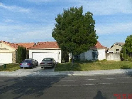 638 Stonewood Dr photo 1