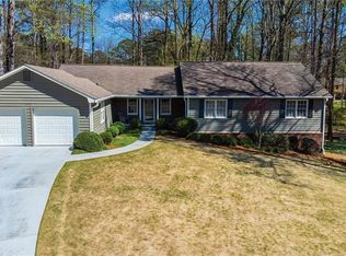 205 Brook Valley Dr, Roswell, GA 30075